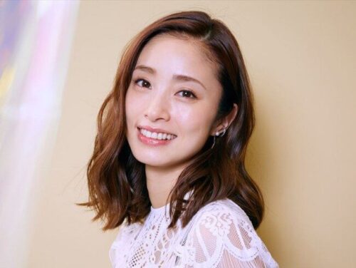 上戸彩のプロフィール写真